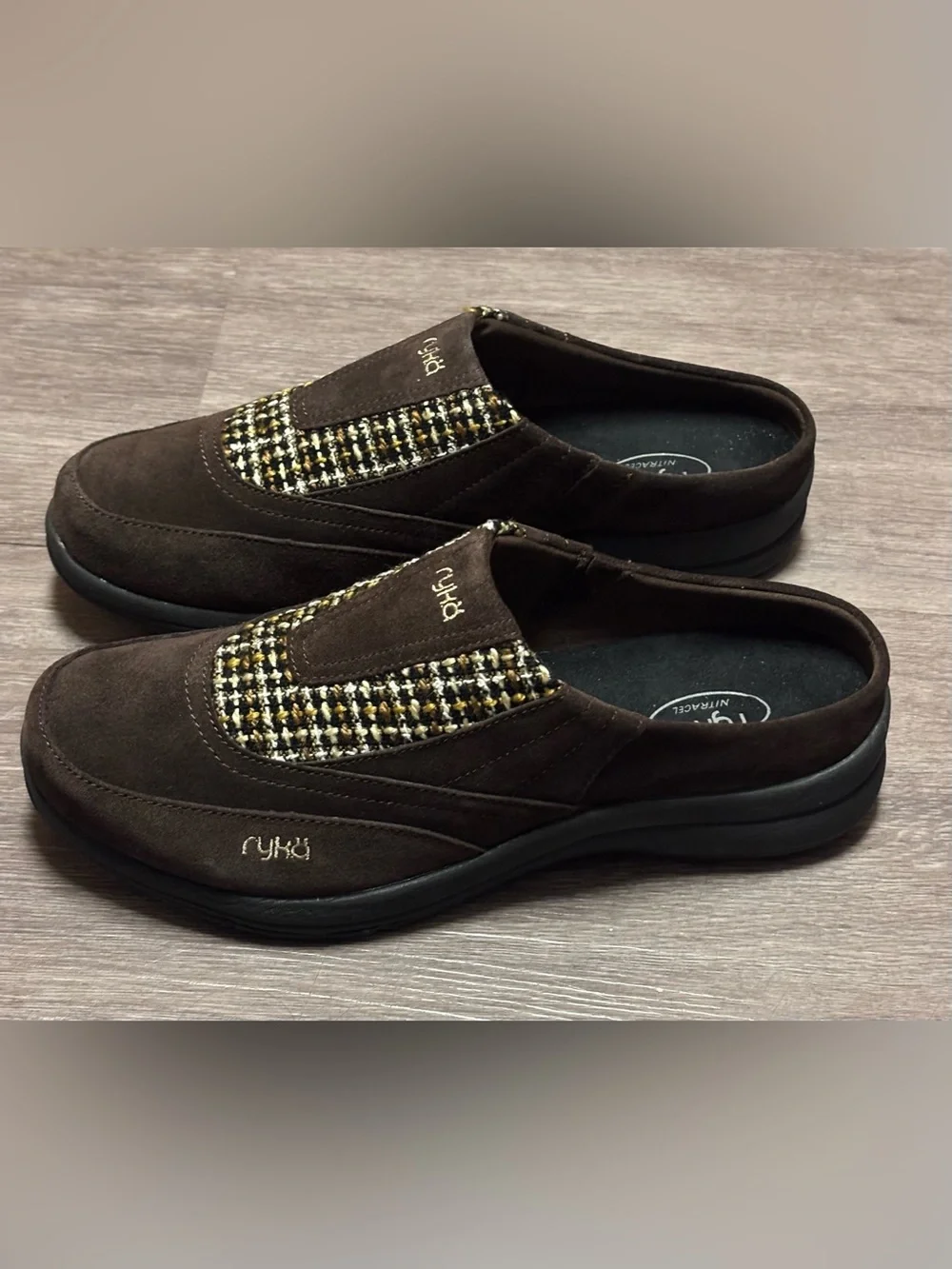 NIB- Ryka Freelance Brown Suede Tweed Inset Mule Clogs Size 9.5